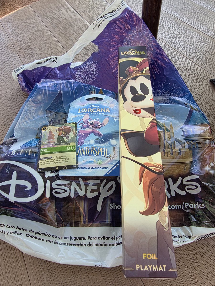 VoYangx's tweet photo. Happy release day!

#Lorcana #Disney #MickeyMouse #winterspell https://t.co/I10rbZCVRo