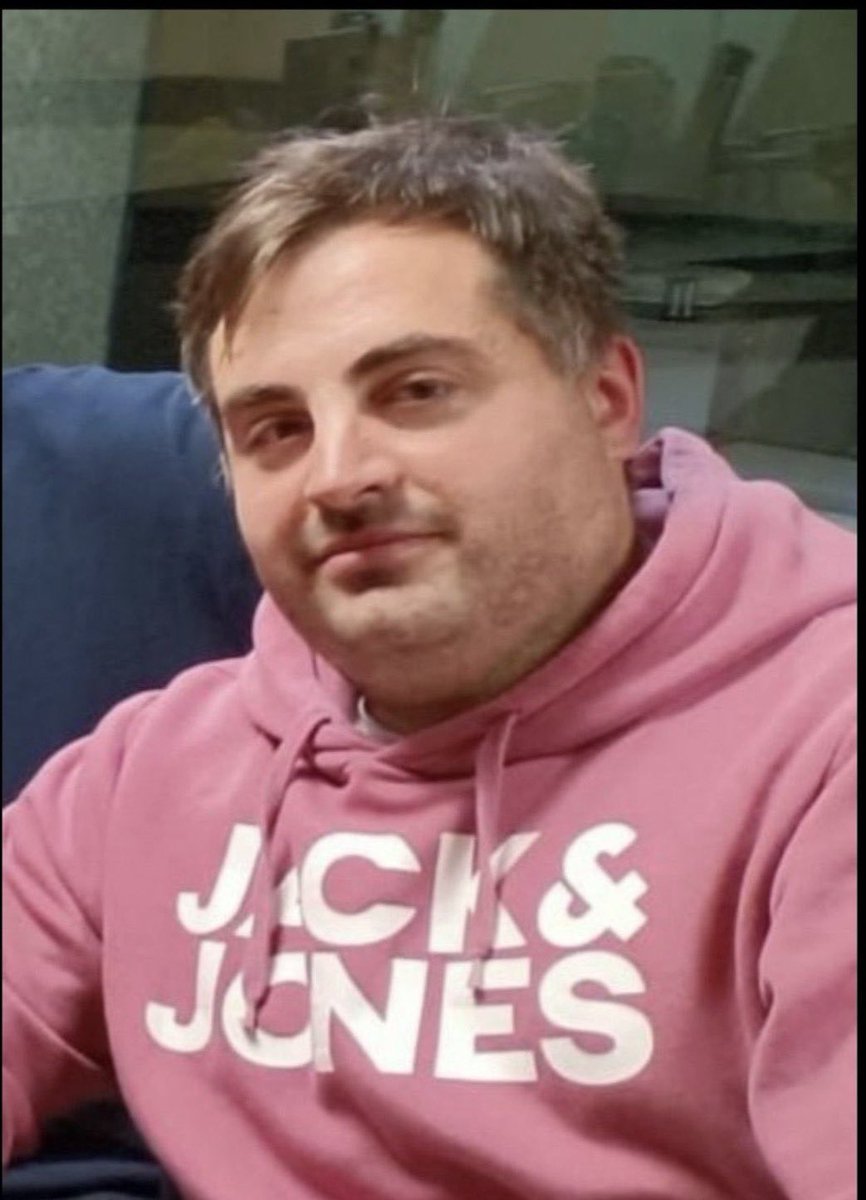 Lo de que este imbecil, sea este puto gordo, que es? JAJAJAJ