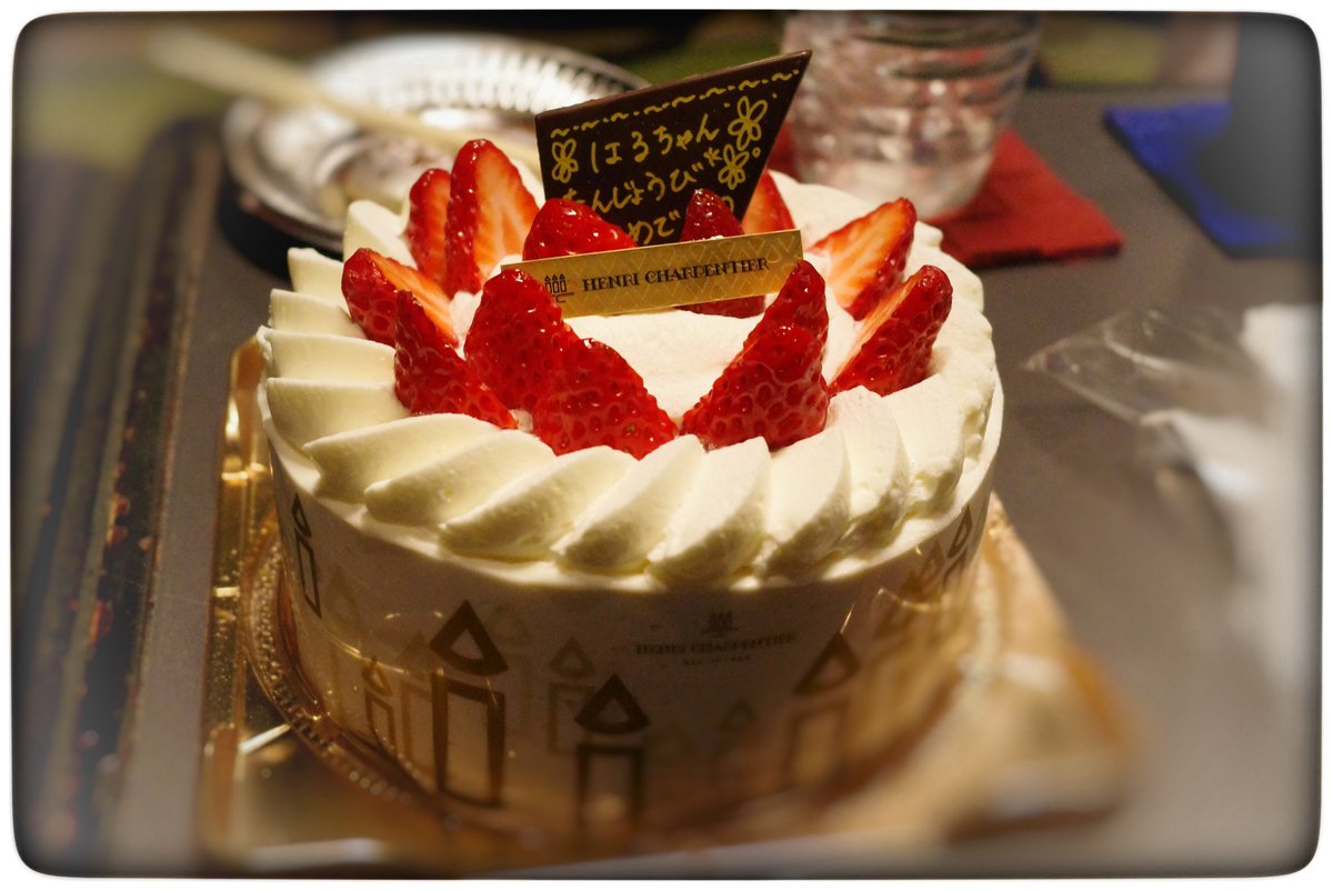 黒さとー tweet media