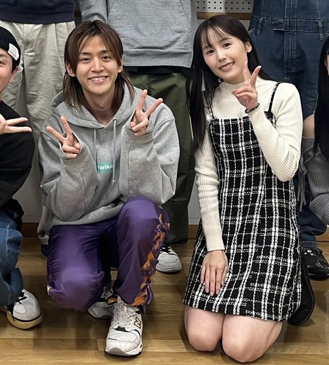 Dailynarusute's tweet photo. Next to each other in every group photo 🥹 I really miss them 🤧🤍 https://t.co/ndrlT4Nl4G
