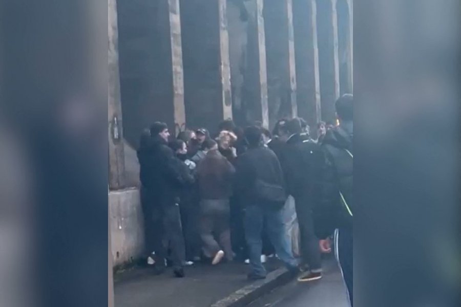 BREAKING:

🇫🇷 Antifa beat a 23-year-old French patriot to death in Lyon, France.

He was reportedly one of 15 security staff protecting Collectif Némésis (<a href="/Coll_Nemesis/">Collectif Némésis</a>), an organisation campaigning for women’s safety.

According to reports, the group was attacked by around 40