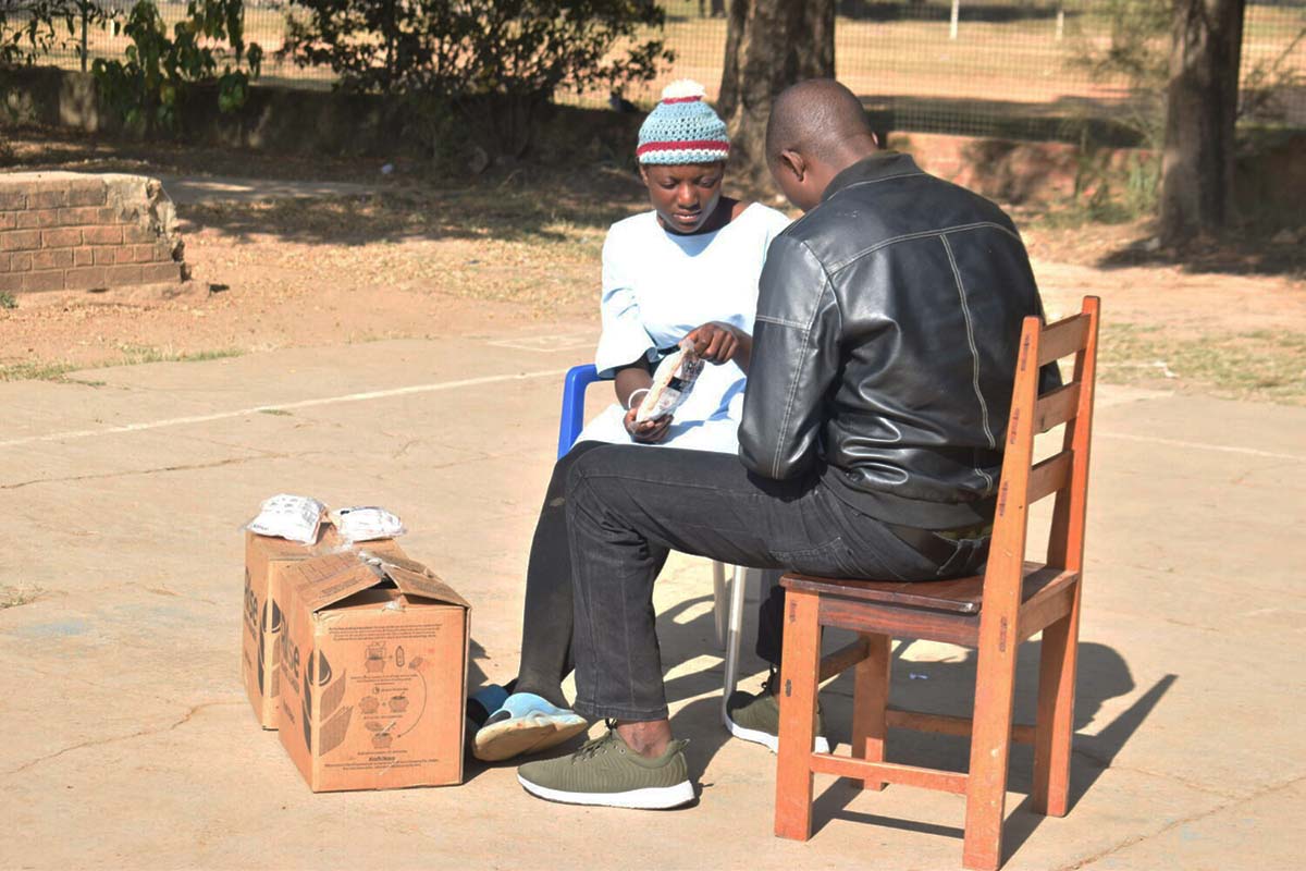 República Democrática do #Congo — Quase 600 pessoas recebem refeições saudáveis graças a ‘Rise Against Hunger’ e ‘#SalesianMissions’

infoans.org/pt/secoes/noti…