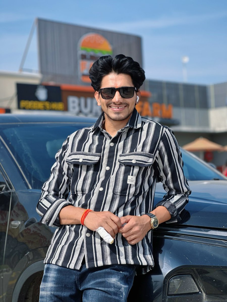 rohtashkhileri's tweet photo. “जिगर में आग और इरादों में कोहराम रखते हैं,

हम वो हैं जो बिना पंखों के भी आसमान रखते हैं। 🦅🔥

जन्मदिन की दुआओं और प्यार के लिए आप सभी का शुक्रिया। 

ये सफर तो बस एक शुरुआत है, अभी बहुत सी ऊँचाइयाँ फतह करना बाकी है। #rohashkhileri #bishnoi https://t.co/exniG7fNTR