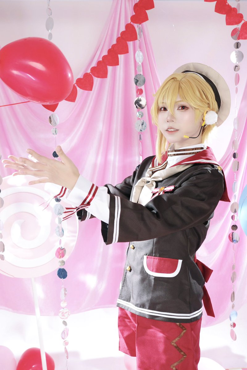 enst! cos

Happy Valentine’s Day! 💕