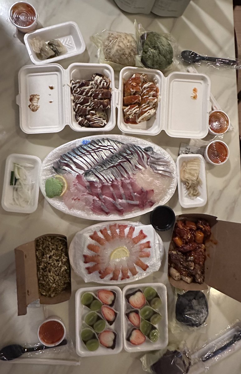 1uvnoour's tweet image. 제주도 다시 보내 줘......