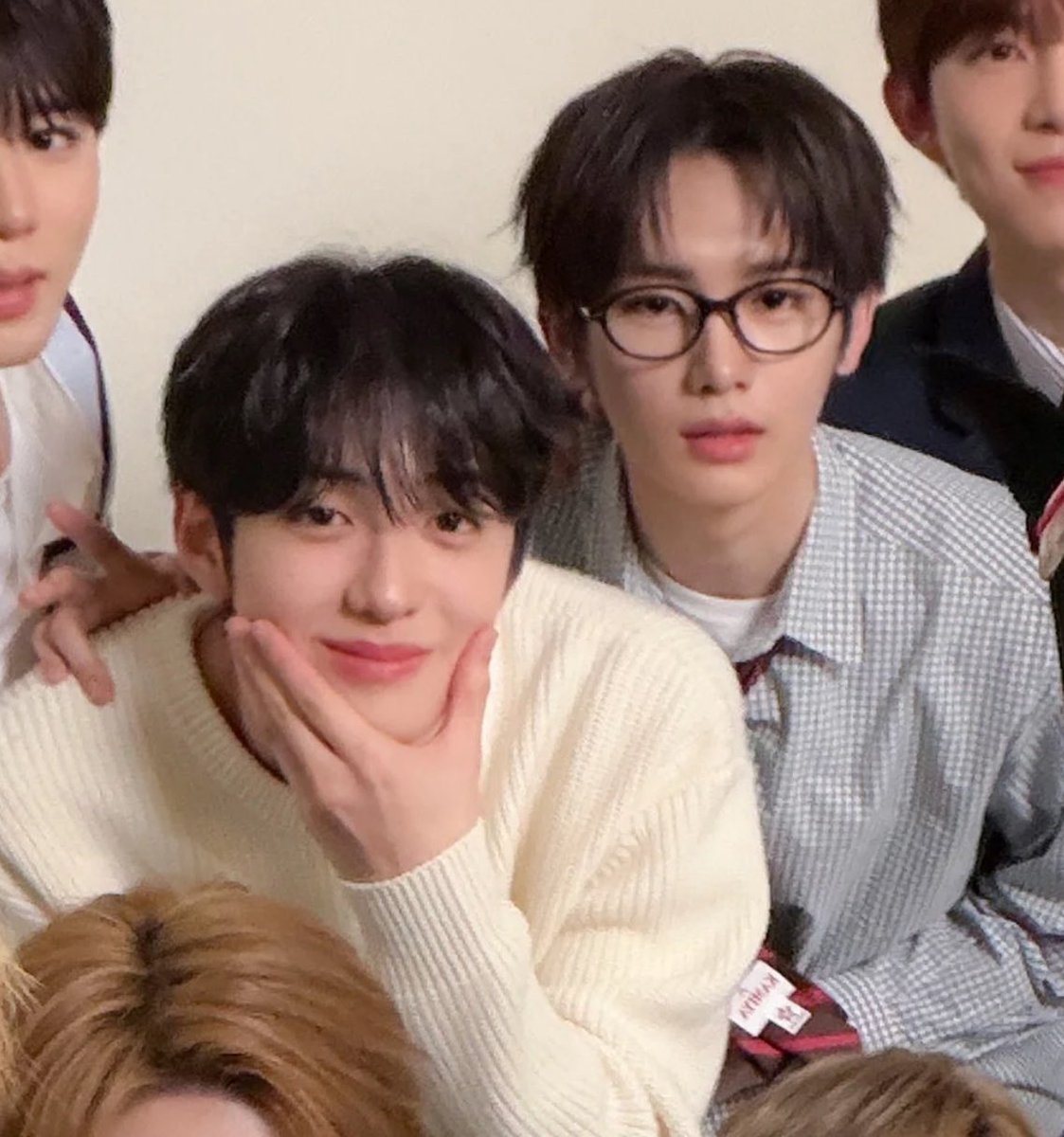 Mini06077's tweet image. 신삿 그만………. 그만해주세요…