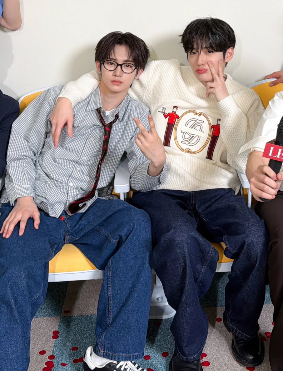 Mini06077's tweet image. 신삿 그만………. 그만해주세요…