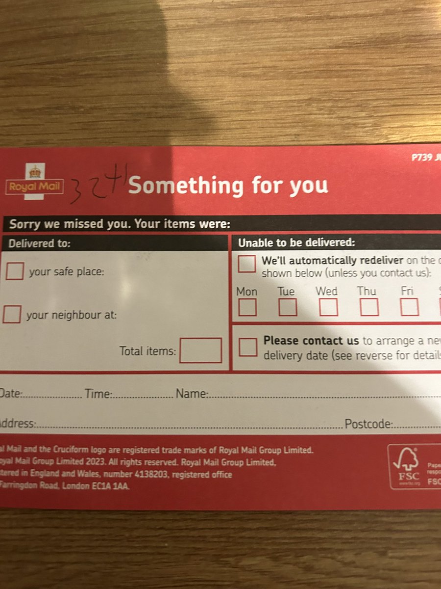 joan1robe's tweet photo. @RoyalMail received this. We don’t have a number 32+1 in our street ??? https://t.co/WANsAdUi5i