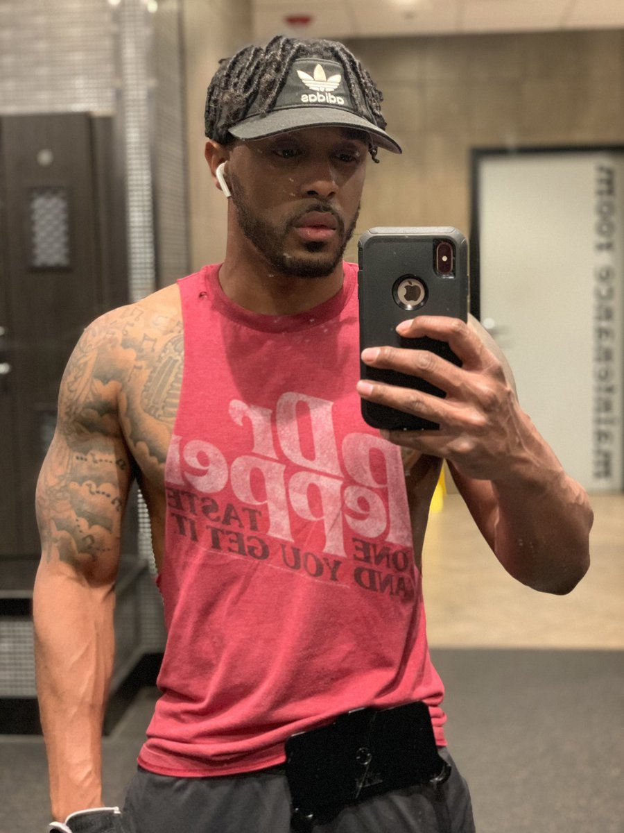 March’s Pisces King tweet media