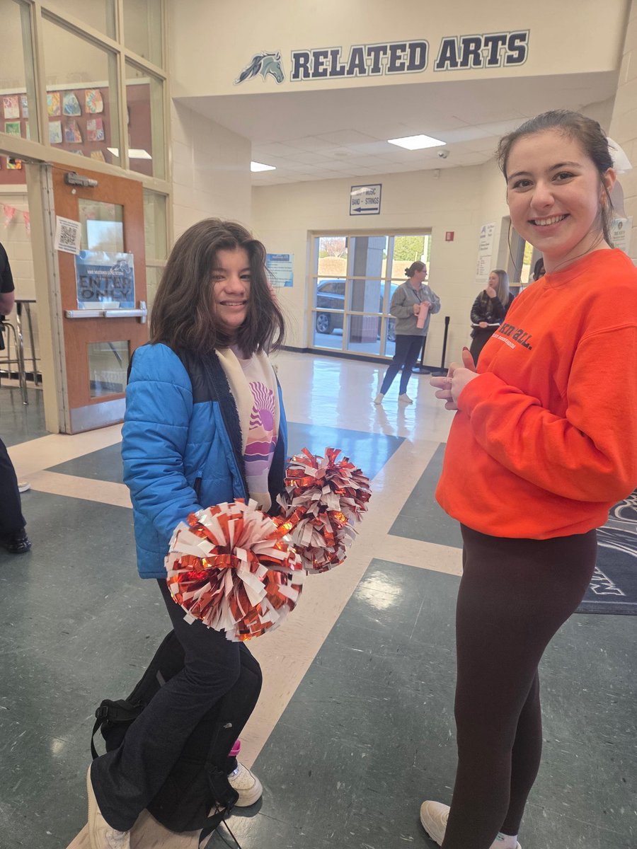 Happy Friday! 😊📣