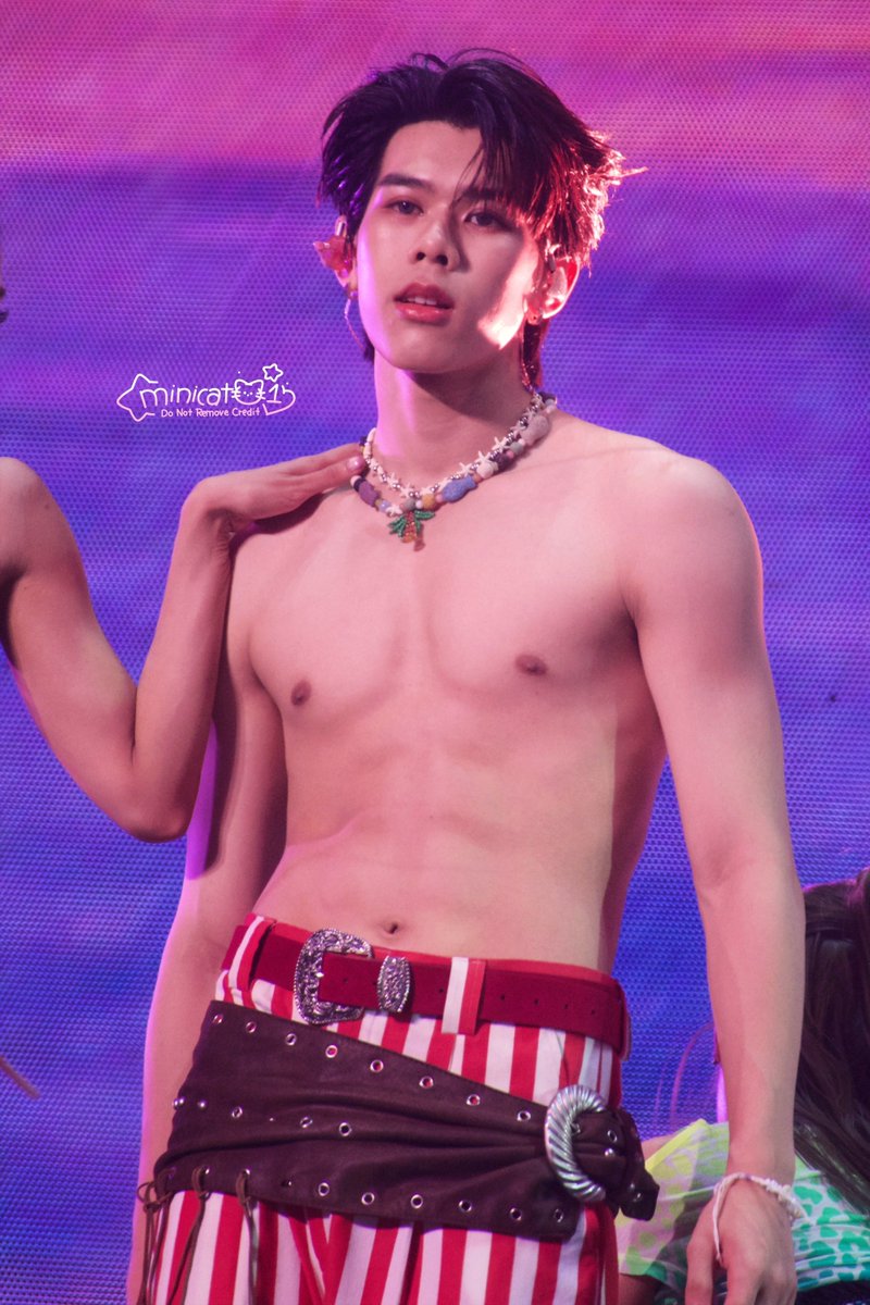 ตายเป็นตายอะวันนี้ พี่ไตรเค้าเสิร์ฟเต็มสูบ🫵🏻🫵🏻

<a href="/TuiChayatorn/">เอม.ตุ้ยยยย 🤏🏻</a> 

ฮอตแบบปรอทแตก แต่มุเท่านั้น!!!!

LYKN ON THE RISE
#RISERCONCERTD1
#LYKN #TuiChayatorn