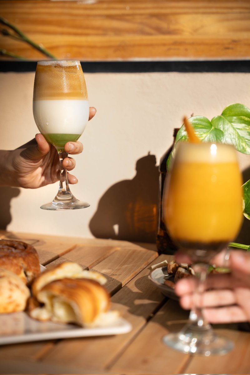 cafe_baez's tweet photo. @FMilanessi ❤❤
Este sábado 14 es el día de los enamorados... 🥰😍
Si sos un enamorado pero no tenés pareja, venite a @cafe_baez , quien te dice sea el comienzo de algo diferente... 🥂💘
Báez y Newbery, Cañitas.
Tragos hasta las 22hs.
#SanValentin #Enamorados #Café #Tragos https://t.co/fpJ2CtUMuV