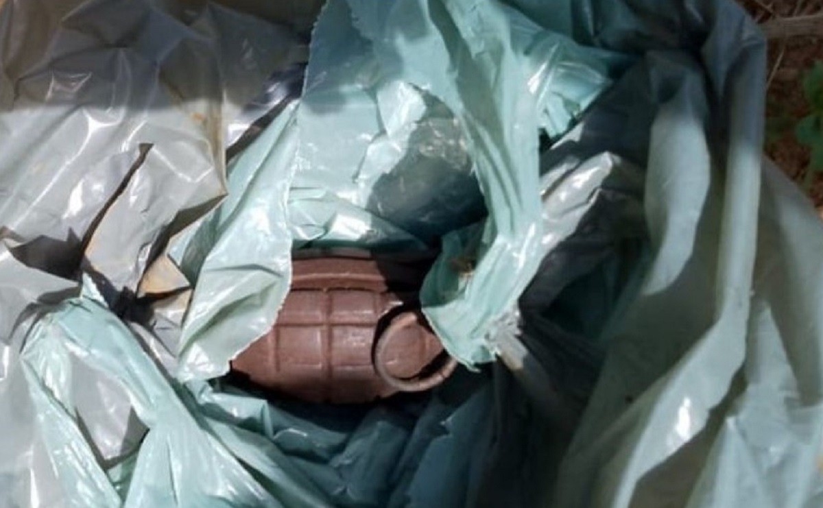 Granada é encontrada no lixo por morador e mobiliza Bope em MG >> glo.bo/mq8de8i