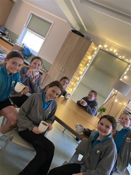 Massive well done to our newly formed U11 Girls Football Team. They braved the wind and rain to play a fair matched game against Whittington. Both teams showed great resilience and sportsmanship. Longlands came away winners and celebrated with a hot chocolate. ⚽️ #MMAT