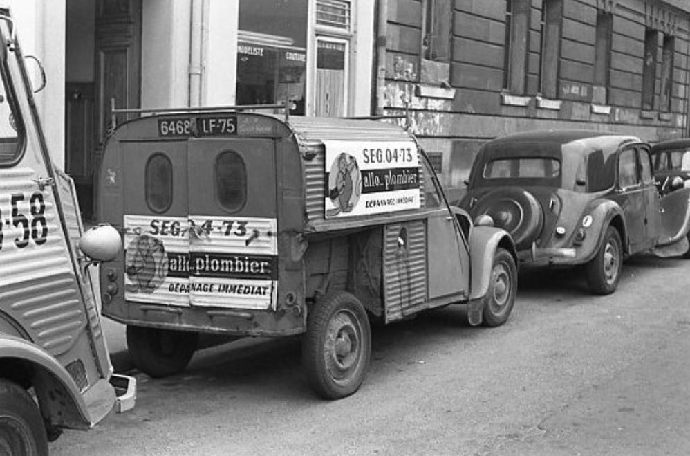 #Citroën #Deudeuche #FrenchCar #FrenchCarFriday #2CV #2CVdujour #2CVoftheday