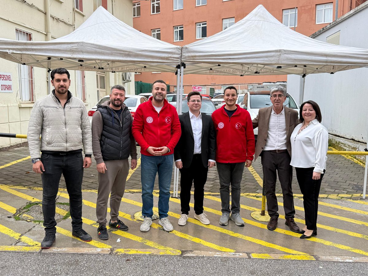 📌 İlçemize Hayırlı Uğurlu Olsun. 

Genç Eczacı Oğuzhan Kadan kardeşimizin işletmeciliğini yapacağı Sağlık Eczanesi İlçemize hayırlı uğurlu olsun.