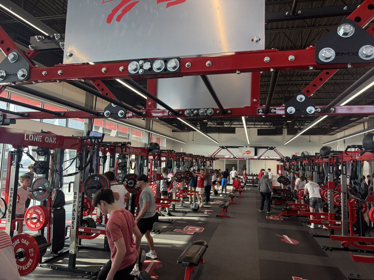bjacksoncoach's tweet photo. No school doesn’t mean no work! Great day to be a Buffalo! https://t.co/9tFUAXS34J