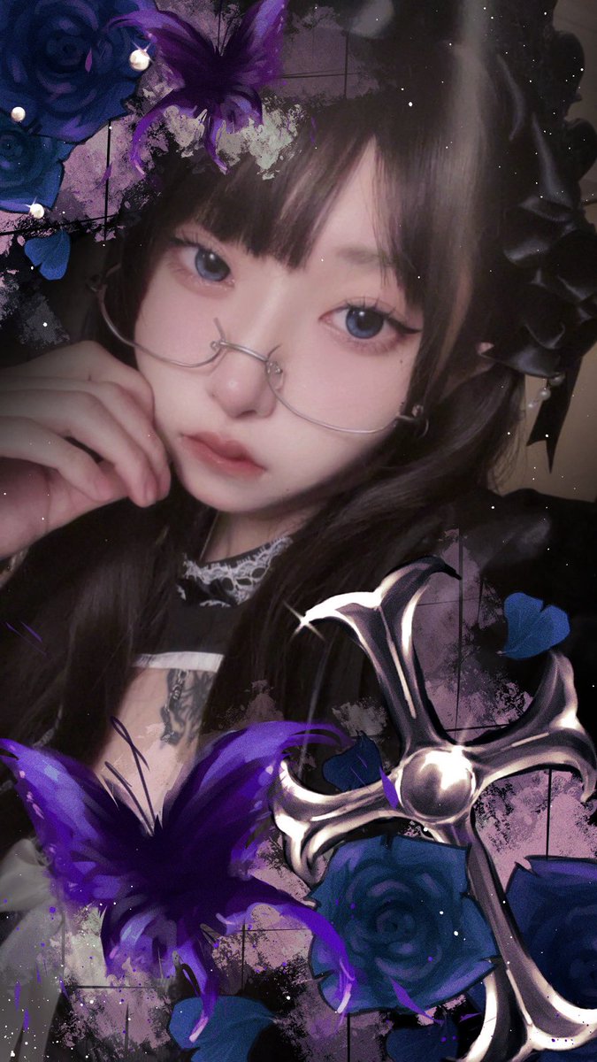 わいが落書きした鴉先生の堕天ポーズとニカド大先生の厨二病ゴリゴリイラスト
アラサーの苦くて甘ったるい自撮りで胃もたれしてくれﾔ爆笑(爆笑は1人ではできない)

 #堕天委員会