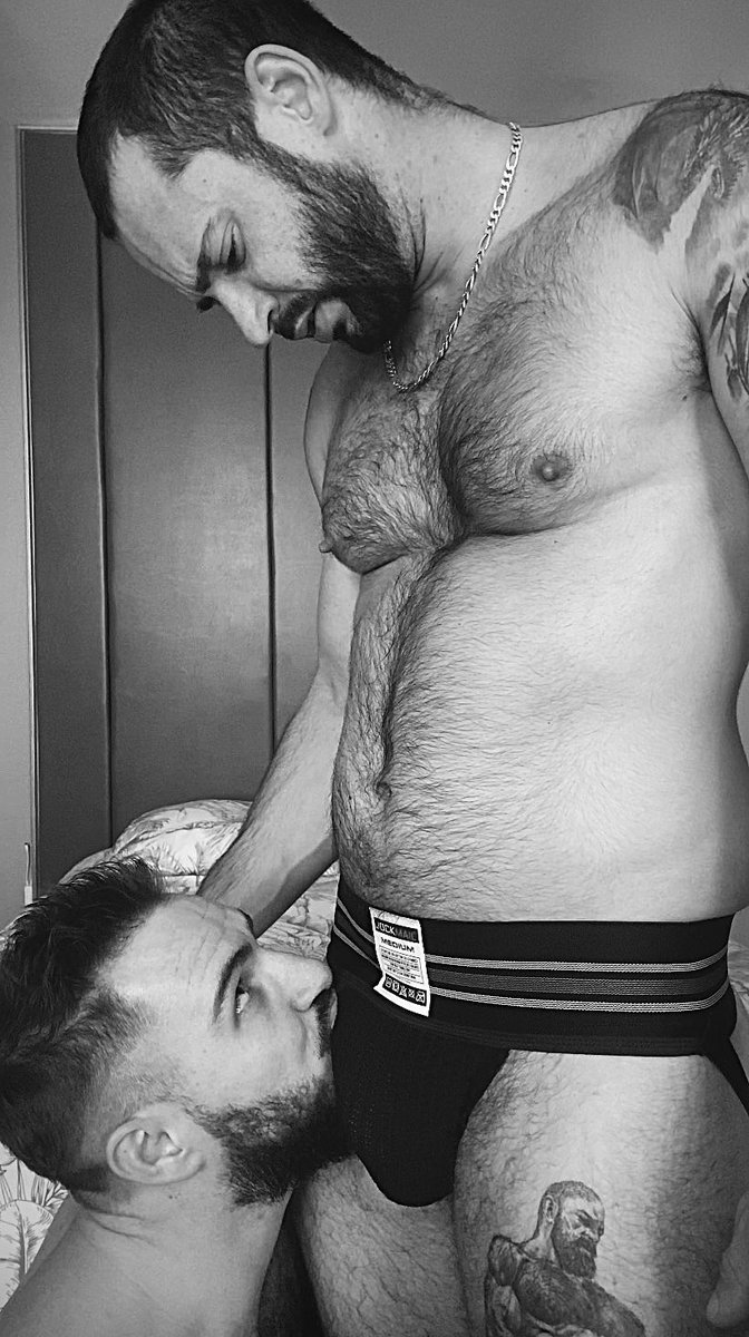 Submissive eye contact with <a href="/DamienAsgard/">Damien Asgard</a> 🔥

<a href="/LesPompeurs/">LesPompeurs</a>
theblowers.com/@LesPompeurs