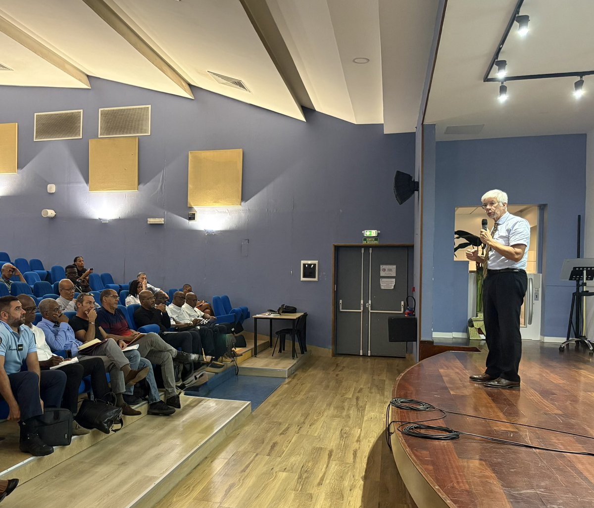 Image de Préfet de Guadeloupe - #Endirect | Le préfet réunit les maires et leurs représentants pour la mise en place du plan d’insta