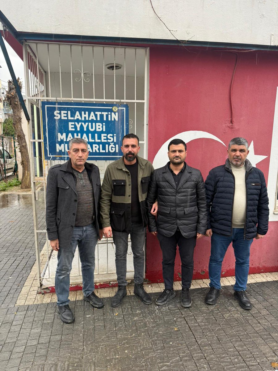 📍 Selahattin Eyyubi Mah.

İlçe Başkanımız Mehmet Murat Kılınç, Yüreğir ilçemizde yaşanan sel felaketinden etkilenen Selahattin Eyyubi Mahallesi Muhtarı Ahmet Aktaş’ı ziyaret ederek, sahadaki son durum hakkında bilgi aldı. 

Yaşanan mağduriyetlerin giderilmesine yönelik yürütülen