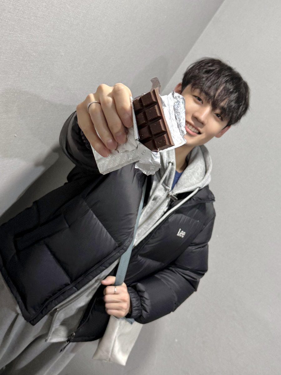 햅삐발렌타인데이ㅋㅋ🤭🍫🤎