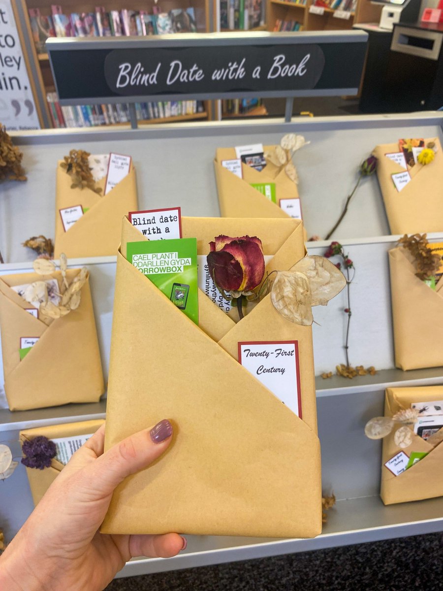 Llyfrgell Nelson | Nelson Library tweet media