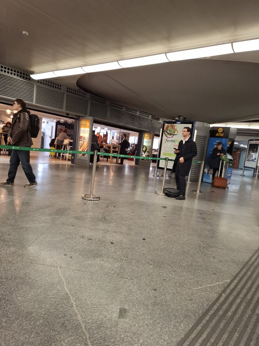 <a href="/Dird__/">Néstor</a> <a href="/_Stinsonismo/">§</a> Pillo el ave madrid-Zaragoza todos viernes y puedo asegurar que coincido alguna que otra vez
Esta de antes de navidad