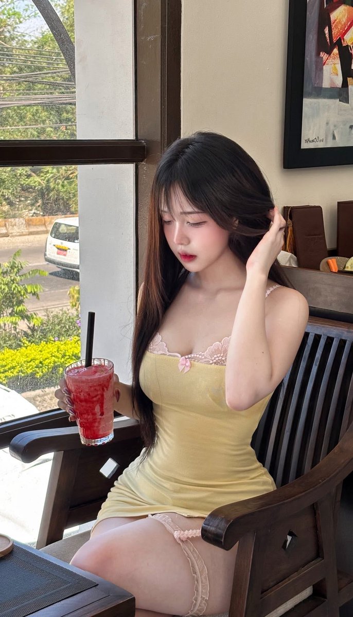 Nang tweet media