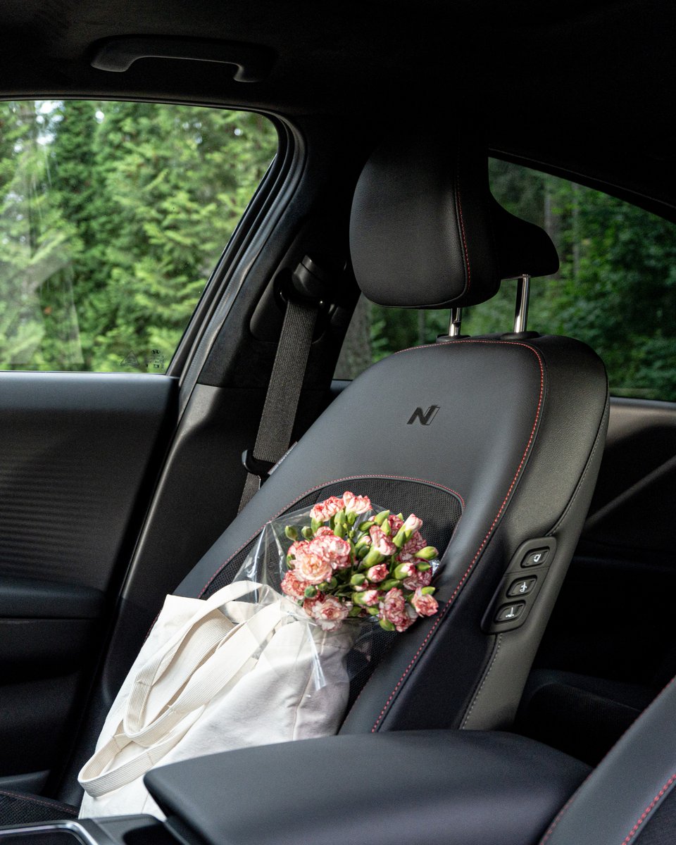 The IONIQ 6 has one important question… Will you be my Valentine?💌

#IONIQ6NLine #WillYouBeMyValentines #Hyundai