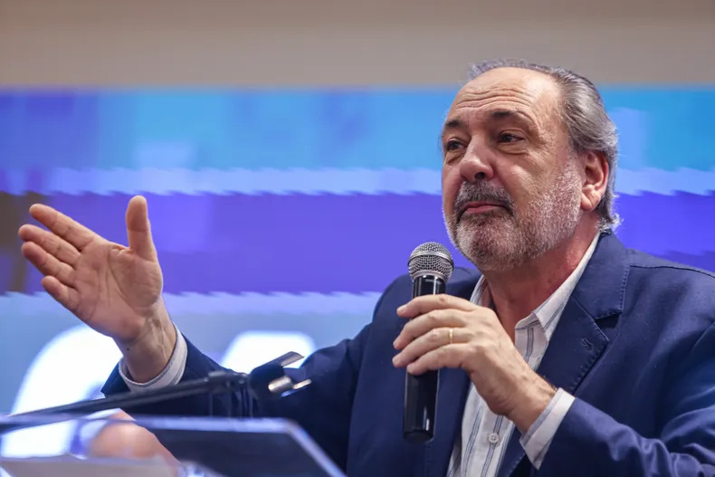 GBica1987's tweet image. LOS 5 MEJORES AÑOS DE SUS VIDAD EN CIFRAS 🧵💸💸

Basado en la información presentada por @jjavierdeleon 

JORGE GANDINI
Patrimonio Neto:
2020: 10 millones de pesos aprox.

2025: 35 millones de pesos apox.

Balance: +25 millones de pesos en 5 años.