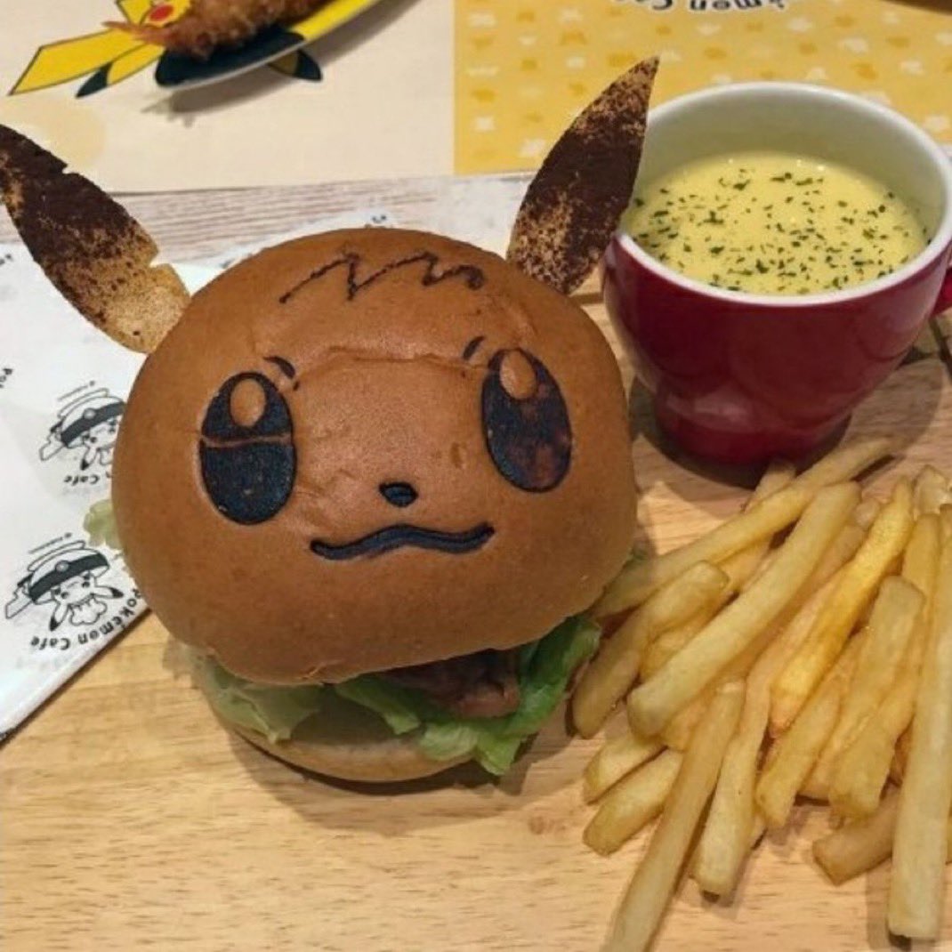 TsarSylveon's tweet image. What’s wrong? 

You’ve barely touched your Eevee burger!