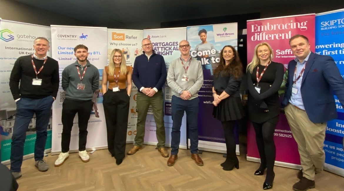 SortRefer tweet media