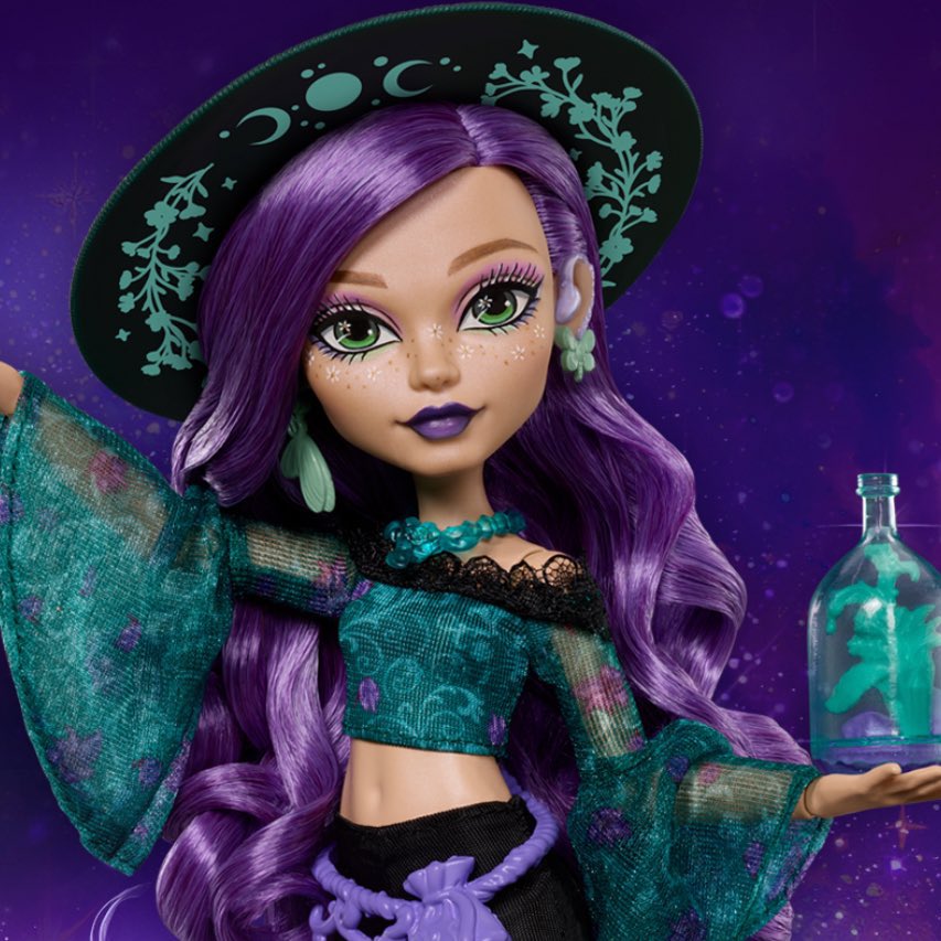she is like … so unforgivably ugly im sorry this doll is hideous the only thing redeemable about her is her head mold
