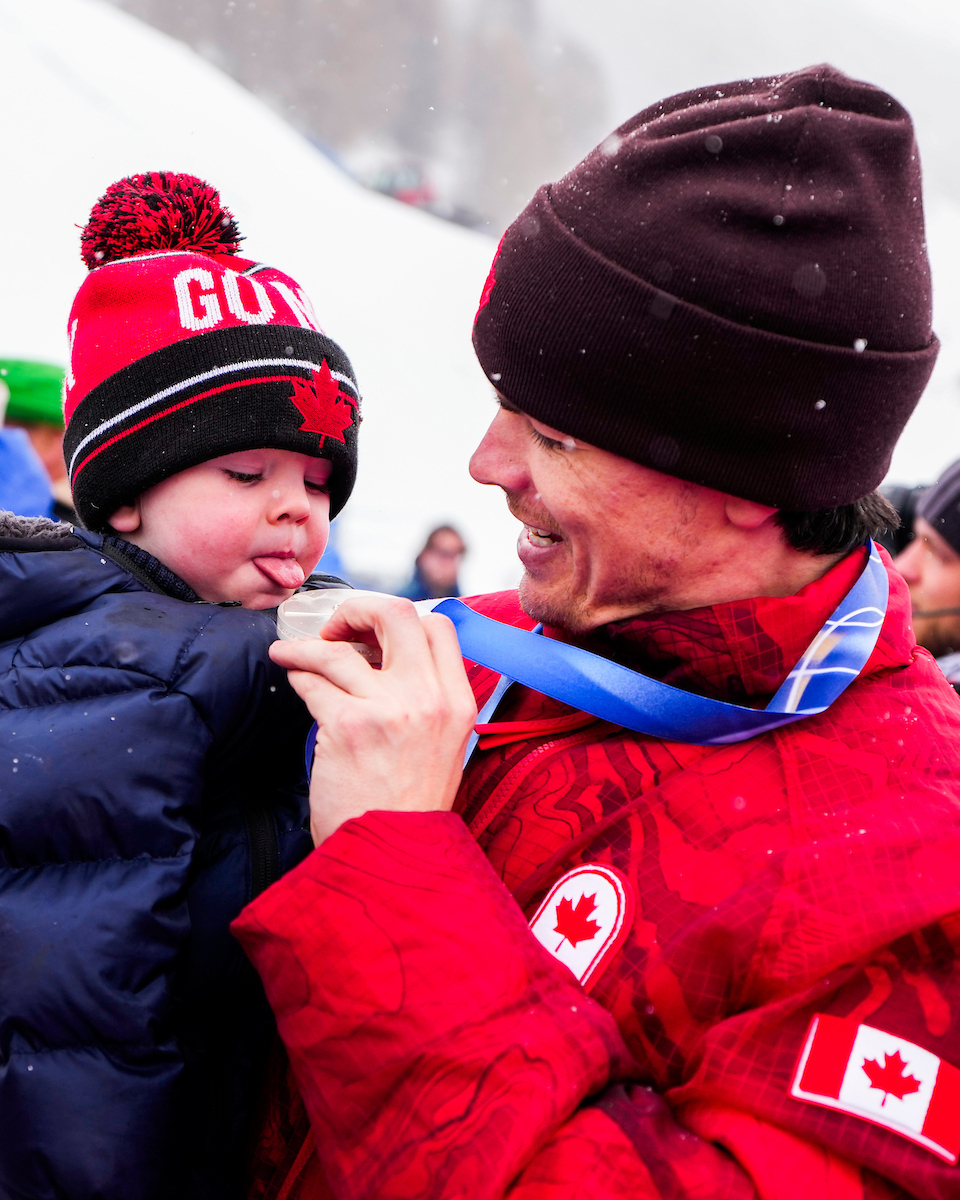 Mikaël Kingsbury – a Canadian Olympic icon. 

The #TeamCanada flagbearer secured yet another silver medal, standing on the podium once again in men’s moguls. Four straight Games, four Olympic medals. Congratulations – what a run. 🥈

Photo credit: Darren Calabrese/COC