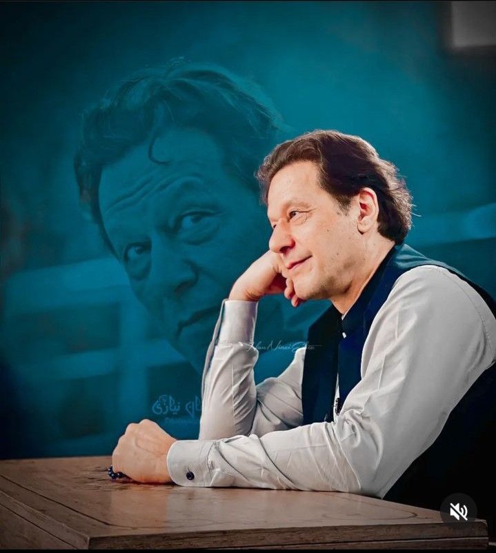 HidayatKhan_SSG's tweet photo. صوابی انٹرچینج اور خوشحال گڑھ میں لیڈر شپ کو بلاؤ 
تاکہ ان کی مردانگی کا پتہ تو چلیں 
#سڑکوں_پہ_آؤ_ورنہ_دفع_ہوجاؤ https://t.co/Ml8v2zJ4Pr