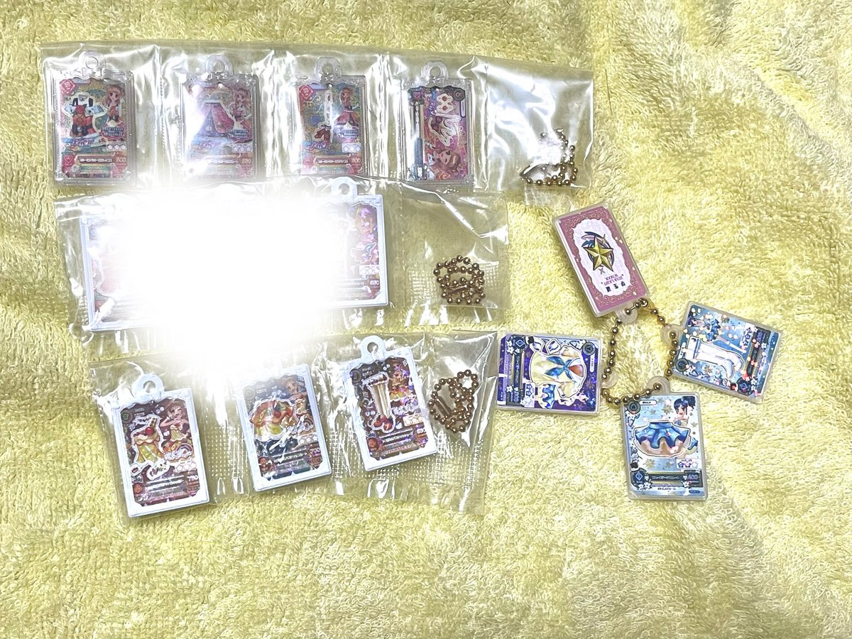 mei5280641's tweet photo. 【交換・買取】

【譲】
あおい、らん、おとめ、せいら、あかり、画像のもの

アイカツ！ グッズコレクション1
アイカツ！ だれでもアイドル活動アクリルチャーム
びっくらたまごアイカツ！
アイカツ ガチャガチャ

【求】
送料＋手数料

沢山まとめてご購入できる方優先 https://t.co/CQMR2a60hV