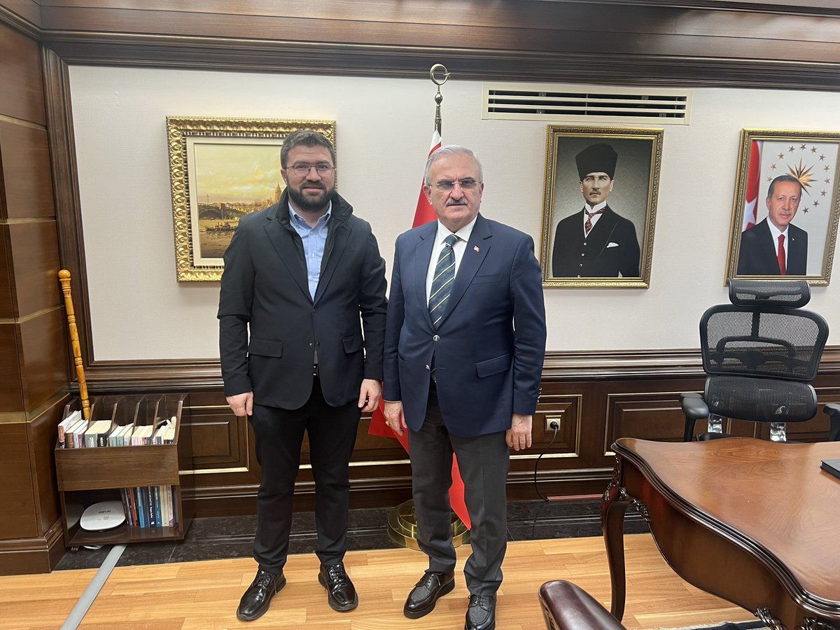 📍 İçişleri Bakanlığı

İçişleri Bakan Yardımcımız Sayın <a href="/munirkaraloglu/">Münir Karaloğlu</a> makamında ziyaret ettik.

Nazik kabulleri, samimi ilgileri ve göstermiş oldukları misafirperverlik dolayısıyla kendilerine teşekkür ediyorum.