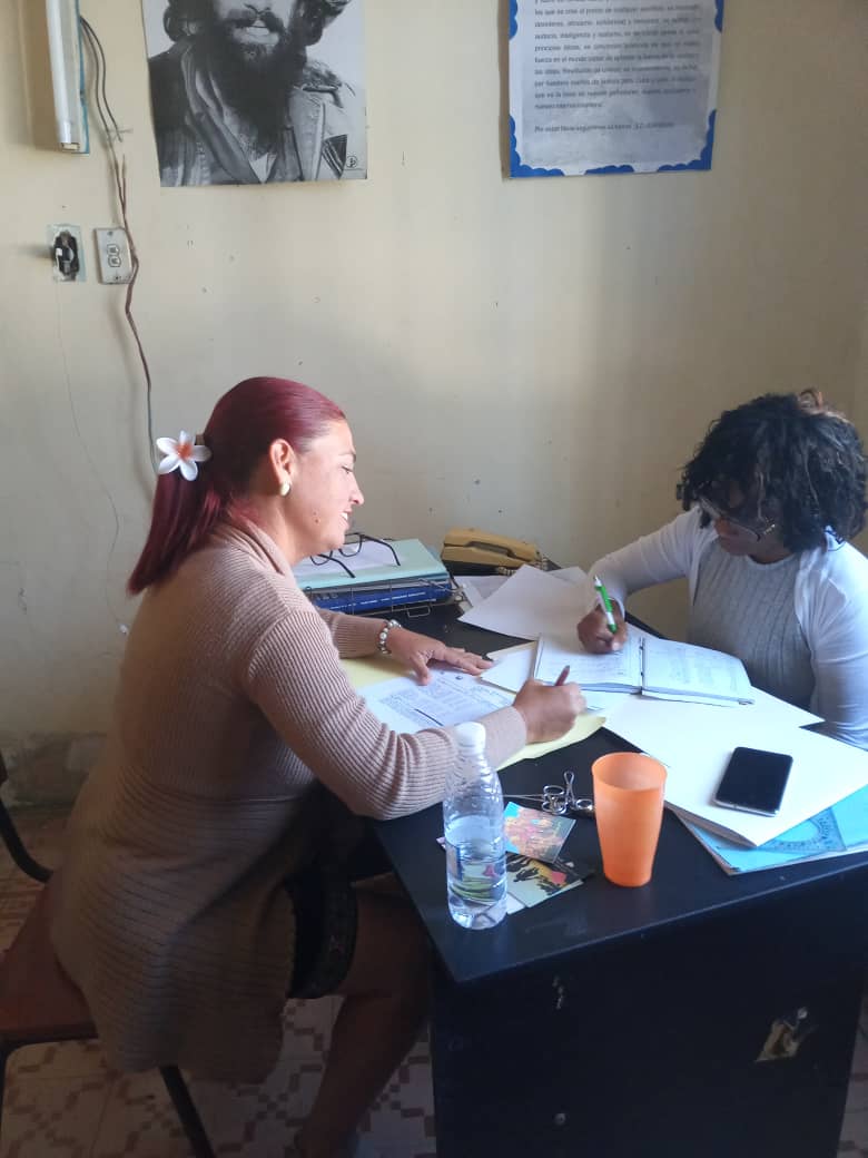 #snts Desde varios municipios de la Capital y vinculados otros profesionales al trabajo en los territorios labora el Sindicato Nacional de trabajadores de la Salud. De pie y combatiendo. #CubaEstáFirme
#PorCubaJuntosCreamos