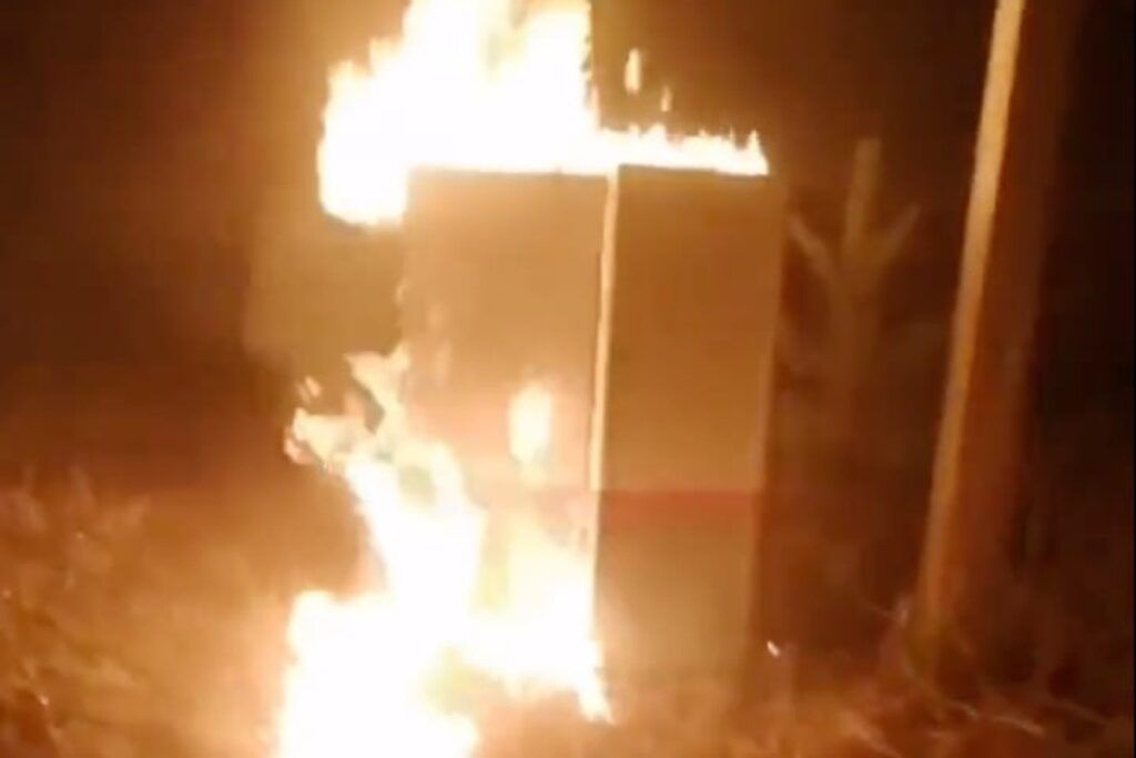 Russia says it's building a new railway from Donetsk to Mariupol for "tourism." However, the exiled Mariupol City Council says it'll carry military equipment and looted steel from the plants Russia destroyed during the 2022 siege.

The rail line is part of a much bigger