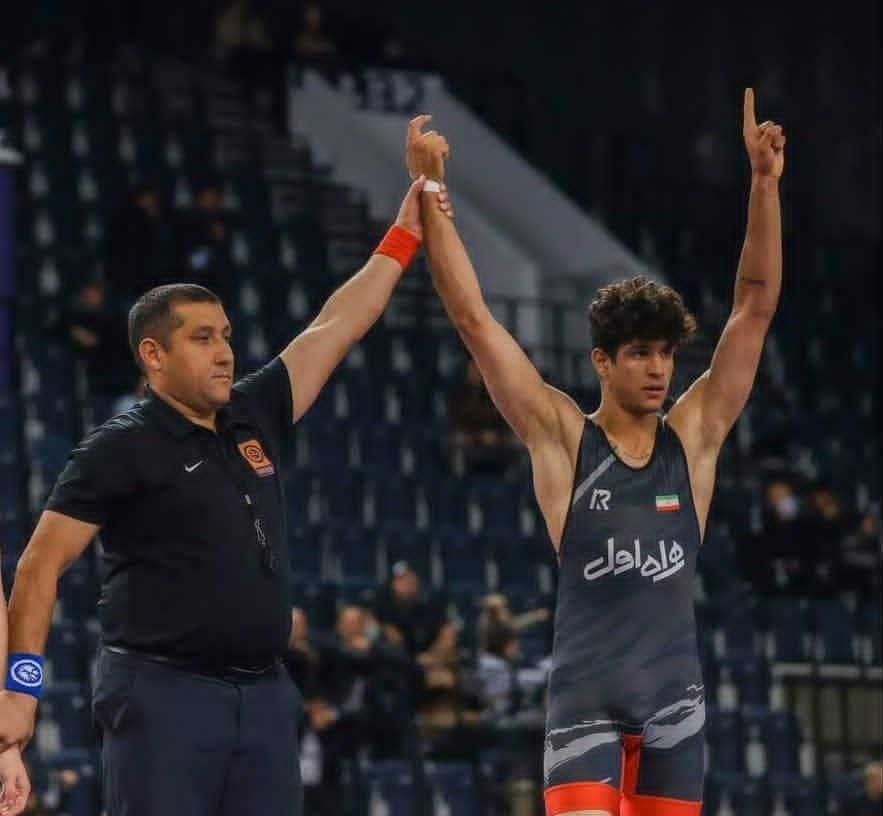 خواهش میکنم دست از توییت زدن برای #صالح_محمدی بر ندارید !

🚨URGENT: #SalehMohammadi is at serious risk of execution. He is a 19 year old national freestyle wrestler. He has the right to live. Do not stay silent speak up before it’s too late.
#StopExecutionsInIran
#IranMassacre