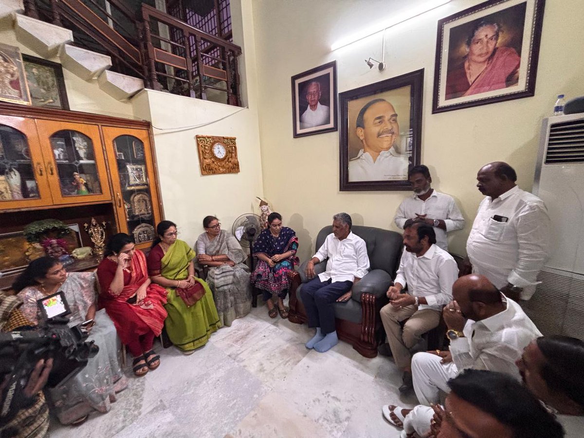 Dr. Chevireddy Bhaskar Reddy tweet media