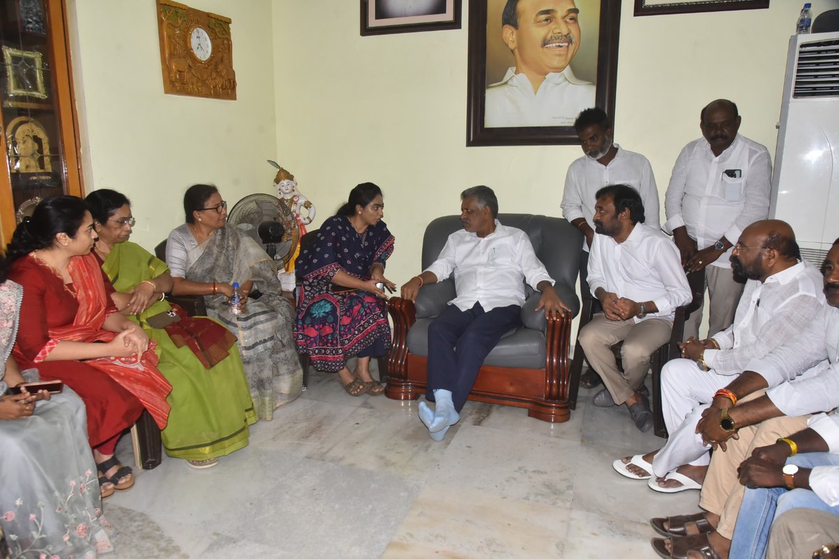 Dr. Chevireddy Bhaskar Reddy tweet media