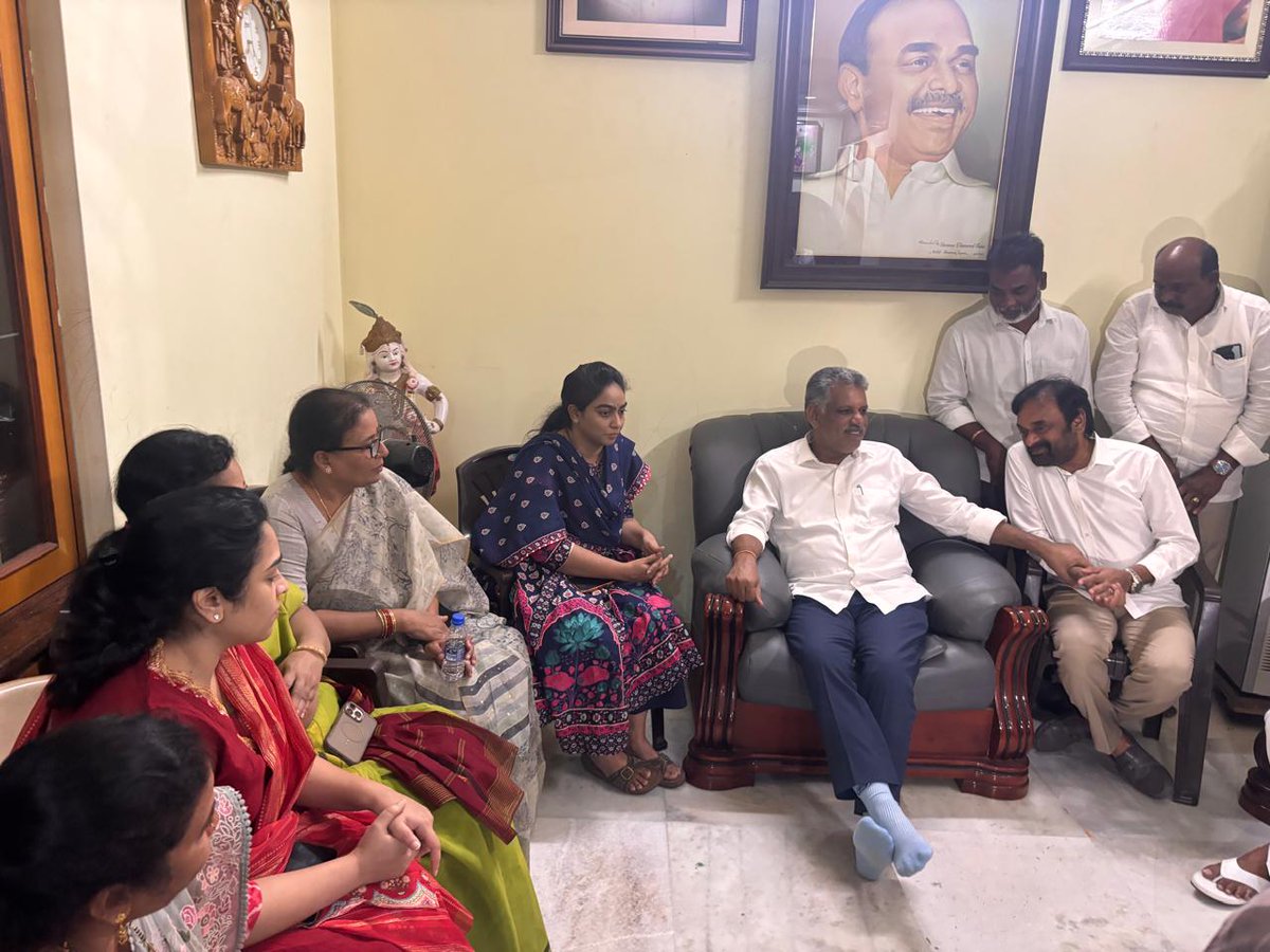 Dr. Chevireddy Bhaskar Reddy tweet media