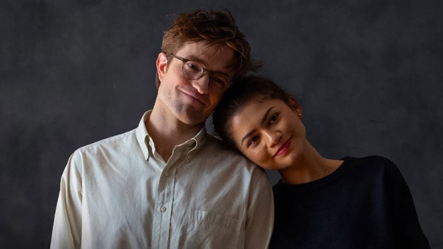La sortie de ‘THE DRAMA’ avec Zendaya et Robert Pattinson a été avancée et sortira maintenant le 1er avril en France au cinéma !

(via boxofficepro.fr/metropolitan-e…)
