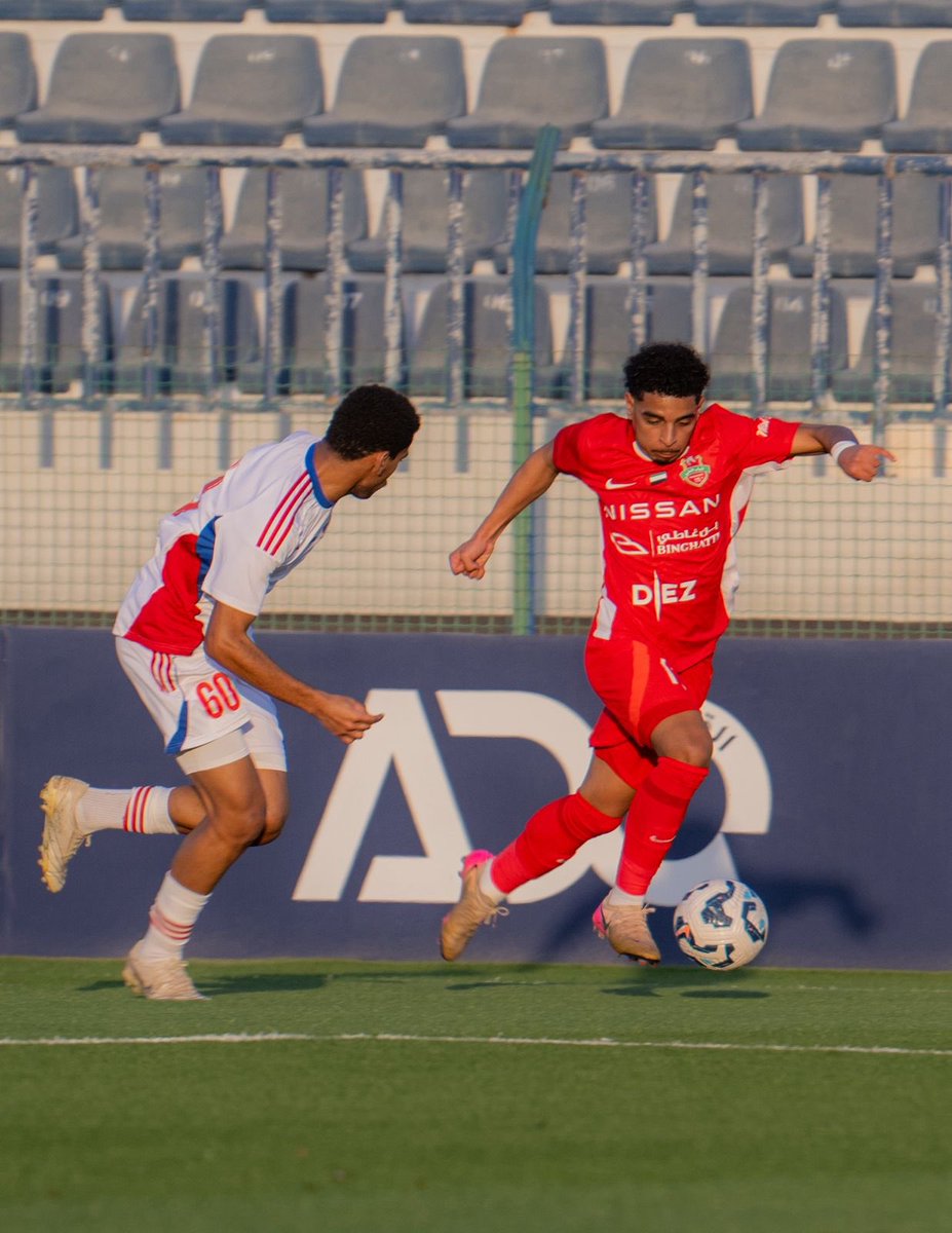 شباب الأهلي يكسب الشارقة بأربعة أهداف مقابل هدف ويرفع رصيده إلى 38 نقطة في دوري تحت 21 سنة