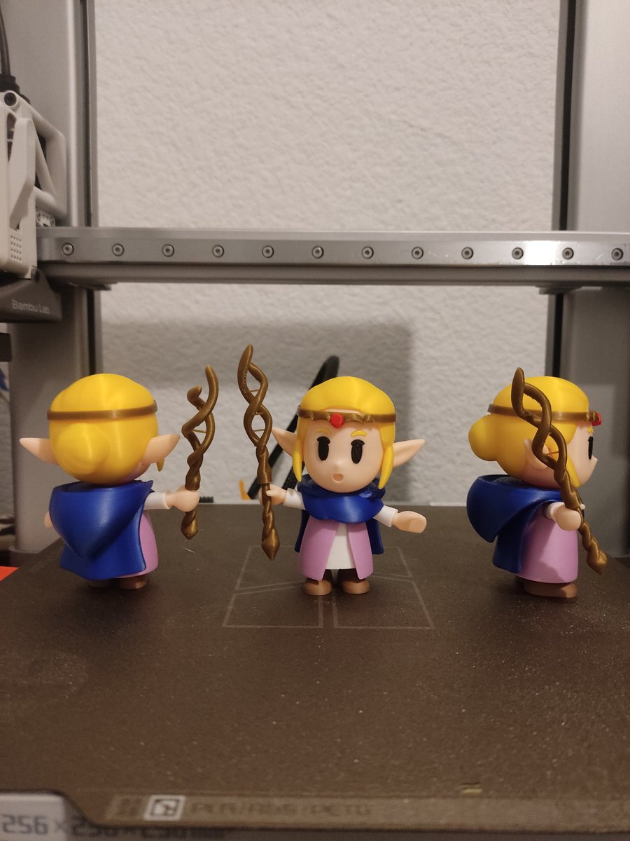 Cosas bonitas qué se pueden hacer en una #BambulabA1 #3D #3Dprint #PLA #Zelda