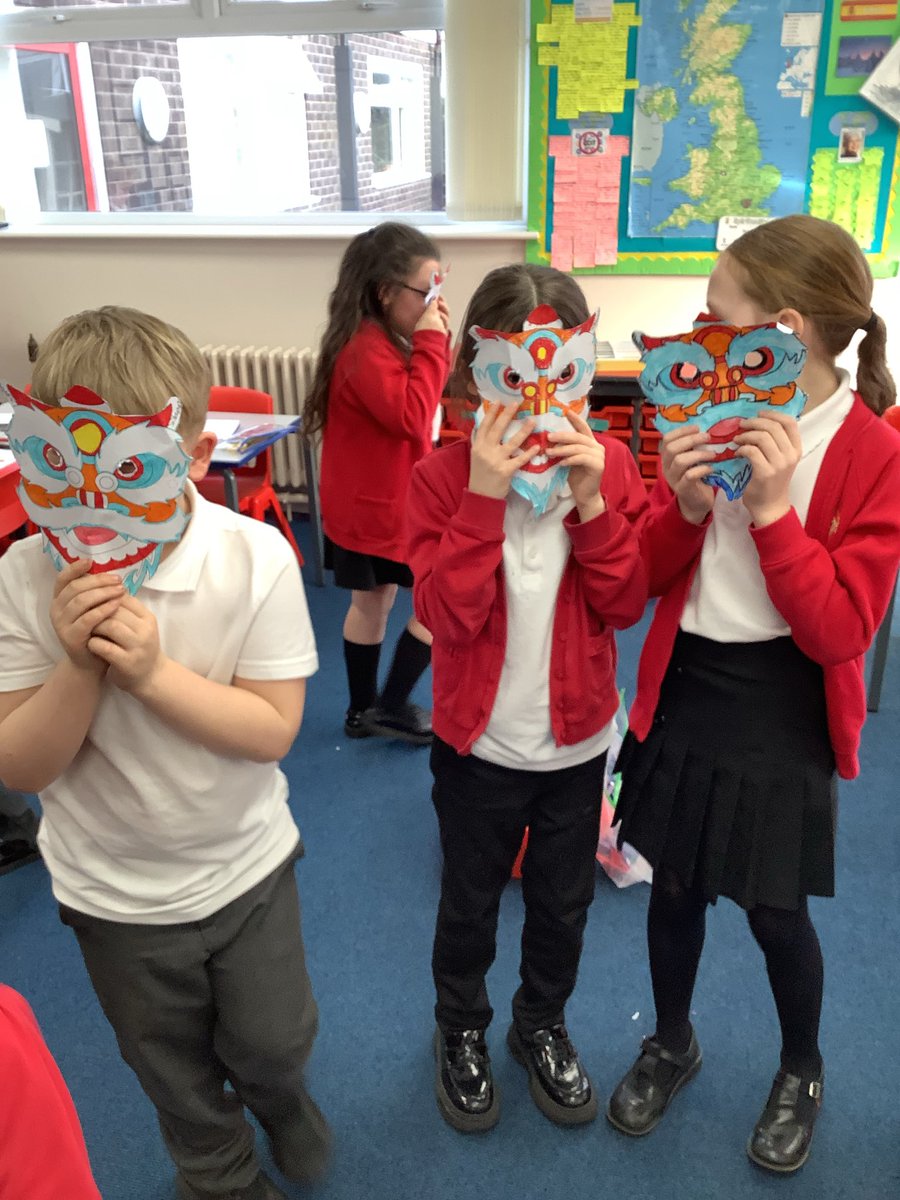 We performed our pentatonic melody with each other to create a group composition🐉🇨🇳