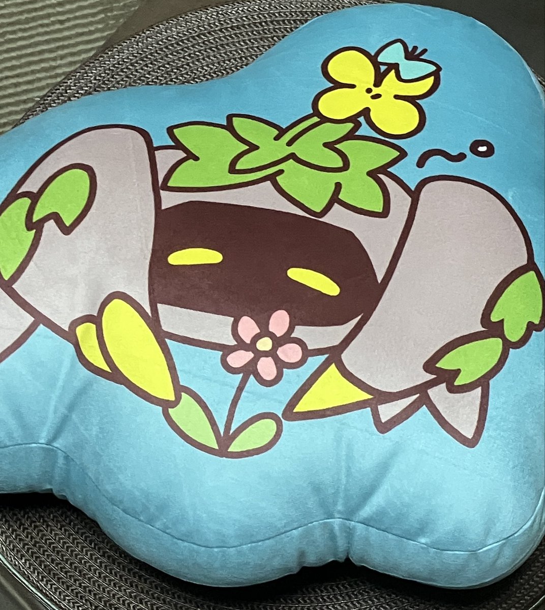 ローソンコラボのハガネガニちゃんクッションが届きました