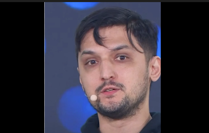 The story of <a href="/MadLads/">Mad Lads</a> has become a sad one. 

The once top project on Solana that was to rival the top Ethereum NFT projects has alienated and disappointed it's loyal following and now sits below 90+% below ATH. How did it happen? 

First, founder <a href="/armaniferrante/">Armani Ferrante</a> completely